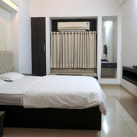 Hotel Paradise Nagpur Exterior photo